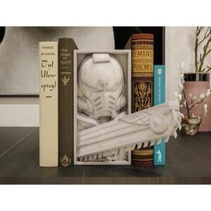 Warhammer 40k Ultramarines Book Nook - Space Marine Chainsword Bookshelf Insert